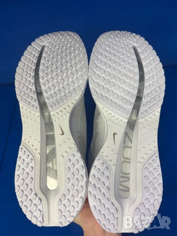 Nike Pegasus Premium White/Metallic Silver, снимка 8 - Спортни обувки - 54266382