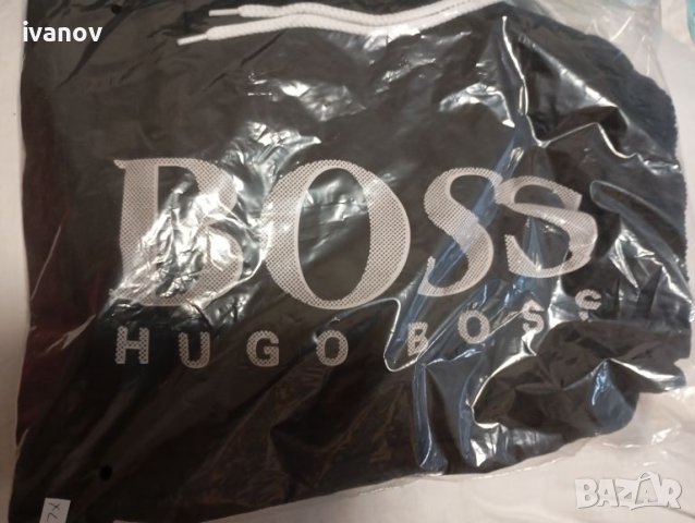 Hugo Boss

мъжки къси панталони , снимка 1 - Къси панталони - 46769537