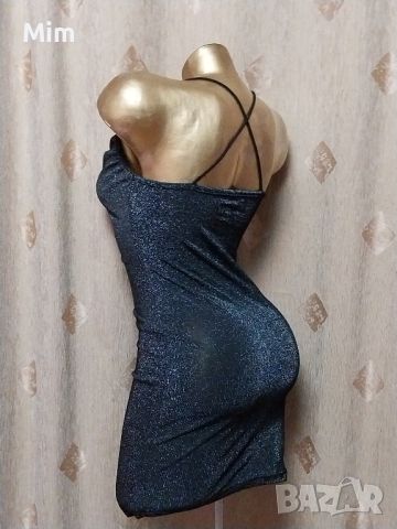 S Черна къса брокатена рокля , снимка 4 - Рокли - 45924775