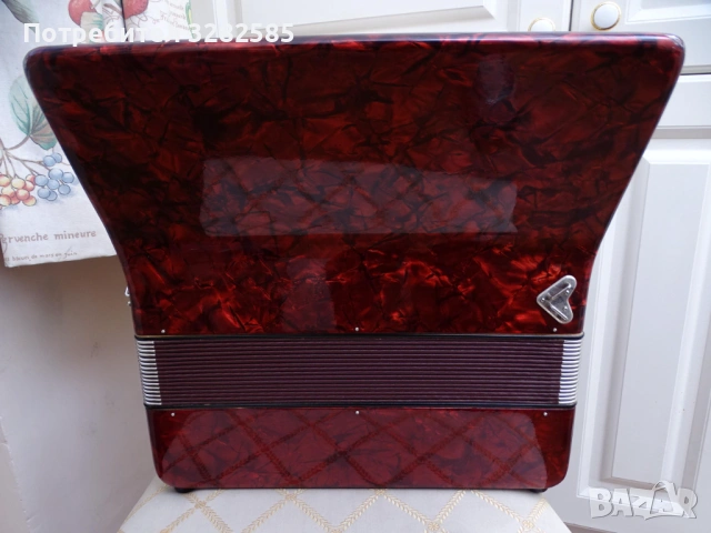 Продавам неупотребяван акордеон Weltmeister 48 баса в отлично състояние, снимка 12 - Акордеони - 53770008