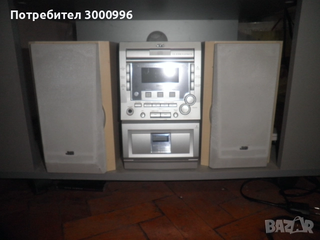 Продавам  мини  уредба  JVC