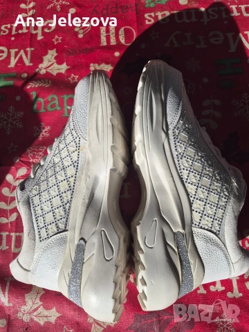 бели маратонки , снимка 5 - Маратонки - 53306262