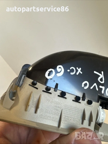 Заден десен въздуховод за Volvo XC60 2.0D (2011) 30671771, снимка 2 - Части - 53743243