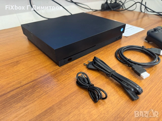 Xbox One X 1tb с 6 месеца гаранция , снимка 2 - Xbox конзоли - 54122367