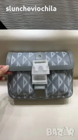 Мъжка чанта Dior Hit the Road Bag with Strap Диор, снимка 10 - Чанти - 46917540