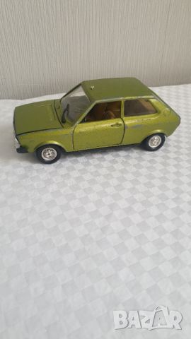 Стар модел  1/25 Volkswagen Polo , снимка 1 - Колекции - 46322593