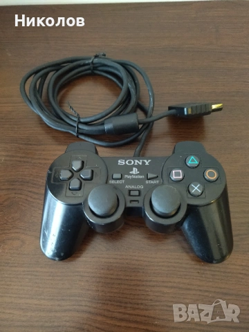 Продавам оригинален джойстик за Crimson Red за Playstation 2 (PS2)