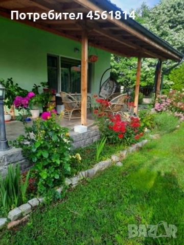 НОВА, ДВУЕТАЖНА, ОБЗАВЕДЕНА КЪЩА С ДВОР В С.БРЕСТНИК, снимка 14 - Къщи - 51838269