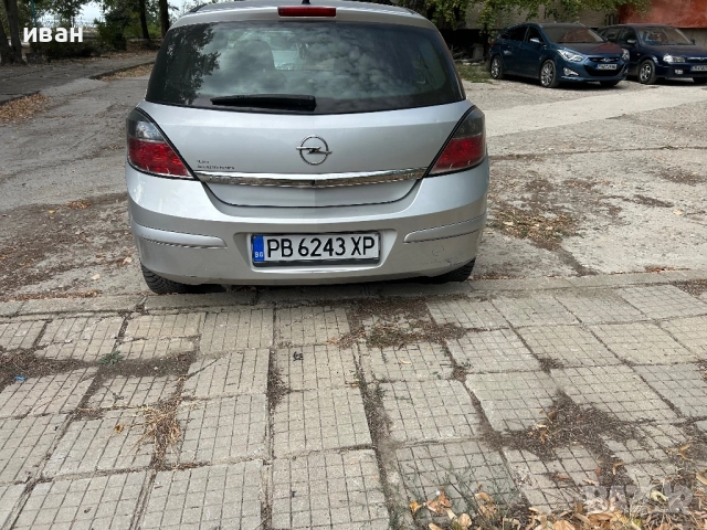 Опел Астра 2007г, снимка 3 - Автомобили и джипове - 51864876