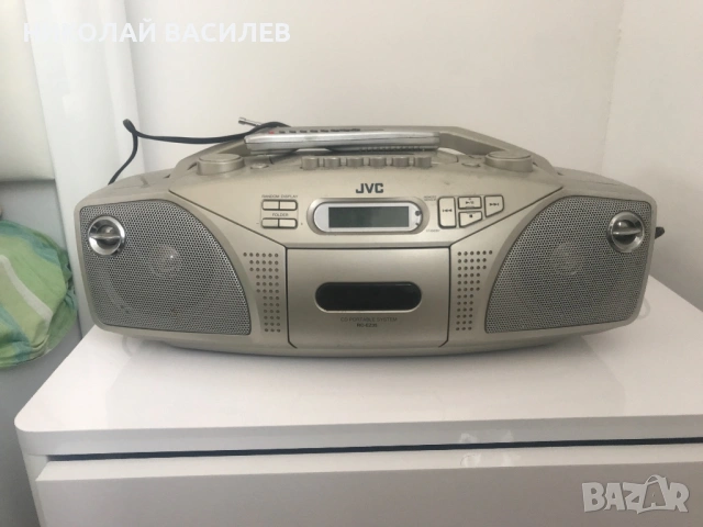 Продава   се   ;  Има    дистанционно   ., снимка 9 - Радиокасетофони, транзистори - 51826953