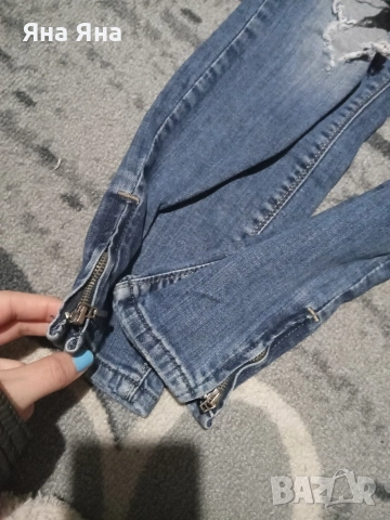 Дамски дънки с цепки "S"размер !, снимка 6 - Дънки - 52932219