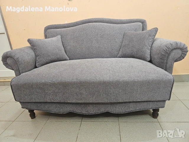 двуместен ретро диван 
