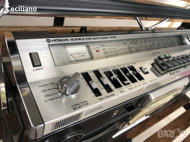 Радиокасетофон HITACHI TRK-8180Е, снимка 9 - Радиокасетофони, транзистори - 53514534