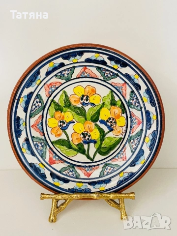 Maquenista Redondo Португалска флорална теракотена керамична чиния с подпис