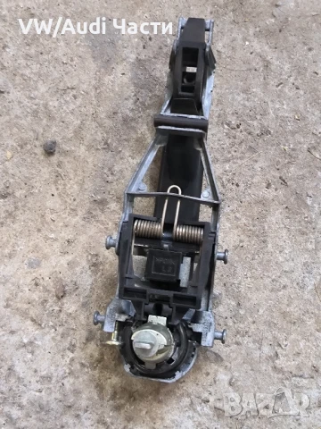 Дръжка шофьорска врата за Голф 5 Пасат Джета VW Golf 5 Passat Touran Jetta Caddy , снимка 3 - Части - 50627899