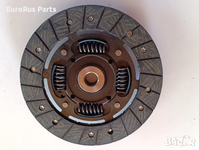 Диск феродов за VW Golf 2 1.6 Дизел, снимка 2 - Части - 51493784