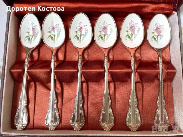 Красиви посребрени лъжички в кутия, закупени от Англия, с цветя