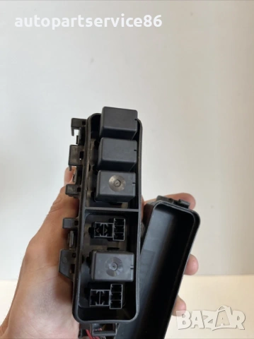 Кутия с предпазители за Mazda CX-7 2.3T (2011)