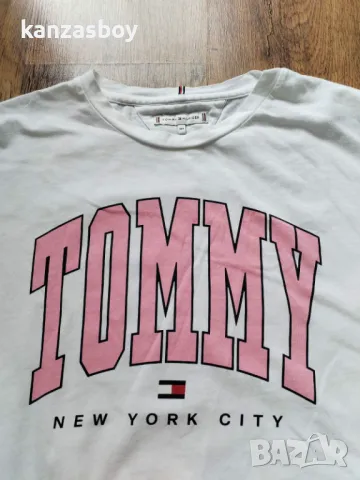 Tommy Hilfiger Contrast Varsity Logo - страхотна юношеска тениска 164см., снимка 3 - Детски тениски и потници - 50432679