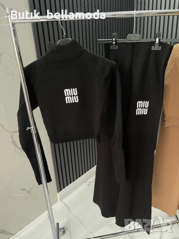 Дамски сет с бродирано лого мио, снимка 9 - Спортни екипи - 52340066