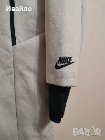 NIKE TECH FLEECE JACKET LIGHT BONE/BLACK Women. 

, снимка 2 - Якета - 46551230