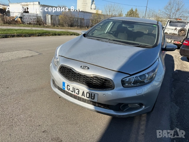 На части Kia Ceed Кия Сеед 2014 година 1600 кубика дизел, снимка 4 - Автомобили и джипове - 53060895