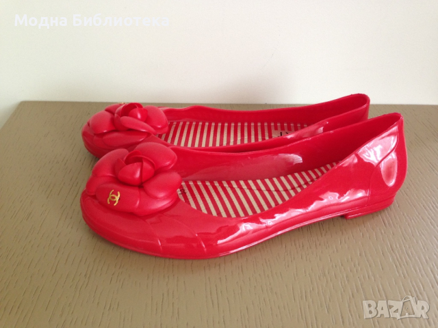 Нови гумени обувчици, снимка 2 - Дамски ежедневни обувки - 45045600