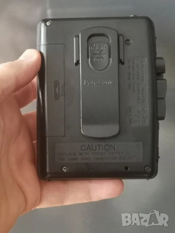 Музикален касетен плеър (WALKMEN) с AM/FM радио Panasonic RQ-V75, снимка 3 - Радиокасетофони, транзистори - 51658775