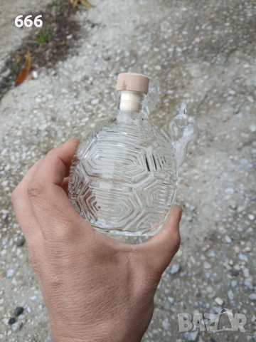 Уникална стъклена бутилка за уиски с животински мотив - декантер., снимка 3 - Други стоки за дома - 52707828