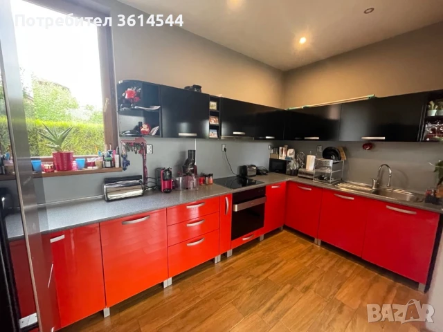 Продава се кухня с гръб, плот и мивка, снимка 1
