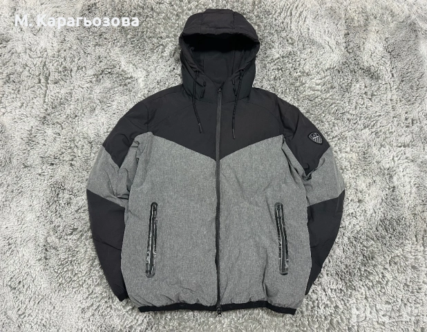 Пухено яке Emporio Armani EA7 Puffer Hooded Jacket, снимка 2 - Якета - 53514663