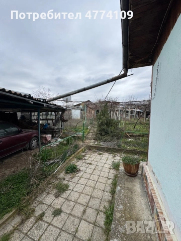 Продава се къща с двор 540 кв.м в с. Присово, снимка 8 - Къщи - 53936155