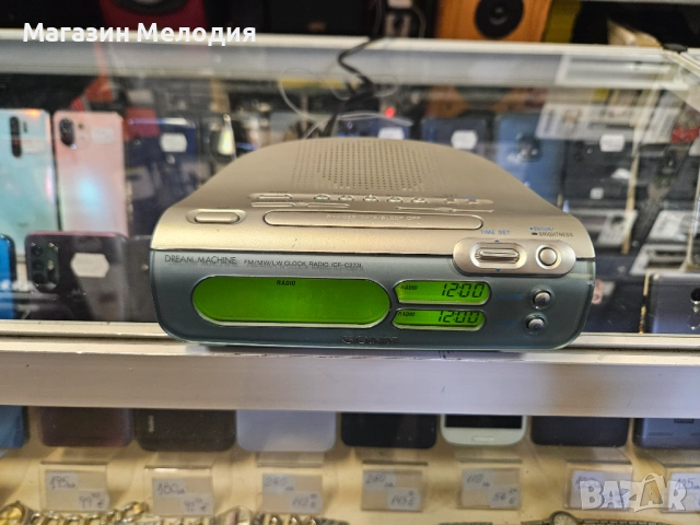 Радио с часовник и будилник SONY ICF-C273L, снимка 2 - Радиокасетофони, транзистори - 50783810