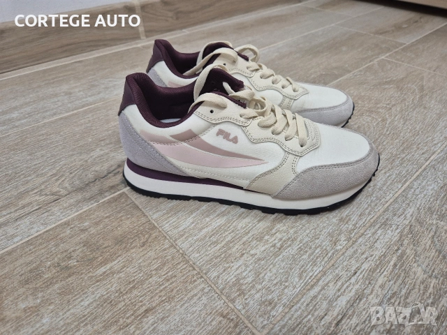 Дамски маратонки Fila, снимка 3 - Маратонки - 53873081