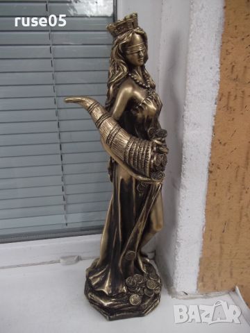 Статуетка "Жена с рога на изобилието", снимка 2 - Други ценни предмети - 45544424