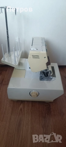 Немски 5-конечен оверлог Pfaff Hobbylock 797 – За ремонт или части, снимка 8 - Шевни машини - 54290902