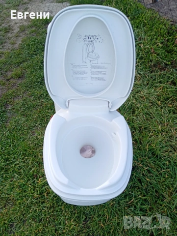 Тоалетна за каравана или кемпер