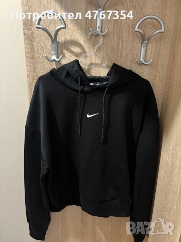 Дамско черно горнище Nike 