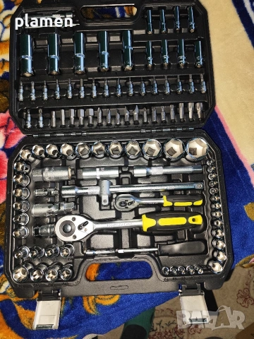 комплект инструменти за кола нов