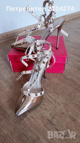 Елегантни обувки на ток в златисто, снимка 4 - Дамски обувки на ток - 44954100