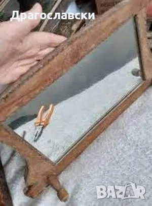 Няколко различни: Стар дървен пешкирник с място за огледало,  дърворезба, Гебедже, старо огледало, снимка 12 - Други ценни предмети - 31278652