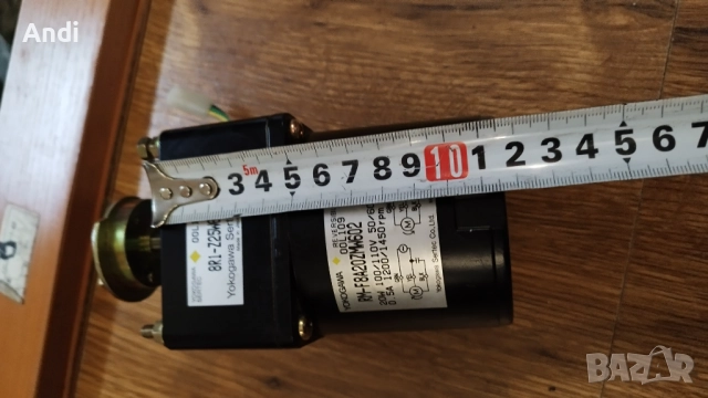 Yokogawa RM-F8A20ZMW602 Реверсивeн ел. двигател и редукция 8R1-Z25W602, снимка 4 - Електродвигатели - 52830505