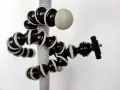 Мини статив Gorillapod за малки камери, телефони, осветление и др., снимка 1