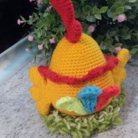 Великденски подаръци. Петел + 2 пиленце на тревата. Плетена играчка. Ръчно изработени., снимка 3 - Плюшени играчки - 45253239