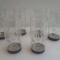 Шест чашки с метална подложка отдолу, снимка 2 - Чаши - 45083754
