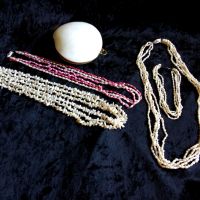 Колиета от речни перли и голяма седефена мида-кутия, снимка 4 - Бижутерийни комплекти - 45486761