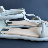 Calvin Klein сандали в млечно сиво номер 39, снимка 2 - Сандали - 45501502