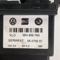 Преден ляв панел с бутони, копчета от Фолксваген пасат б5 00г Volkswagen Passat b5 2000г, снимка 3 - Части - 45824443