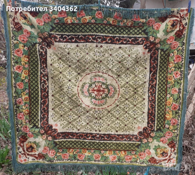 Стара плюшена плюшена покривка за маса с ресни, снимка 1