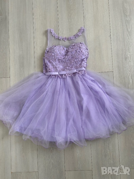 Красива кокетна рокля, снимка 1